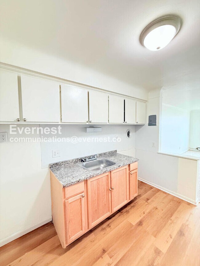 Photo - 15601 Schoolcraft Rd Unidad 2