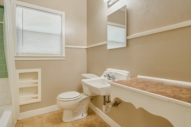 Photo - 6113 Ave Q 1/2