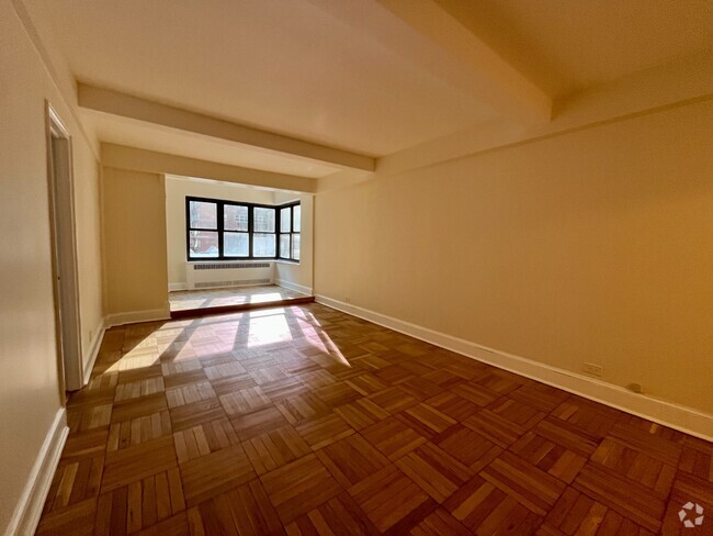 Building Photo - 141 E 56th St Unit 6D Rental