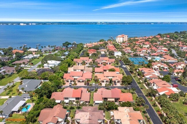 Photo - 3335 Wind Surf Way