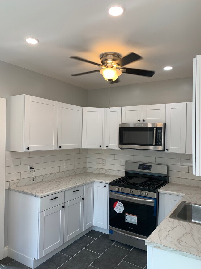 Photo - 33 Roseberry Rd Unit 1