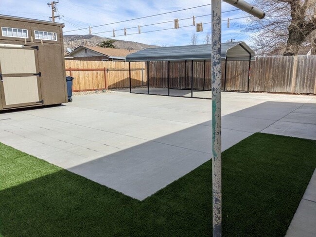 Photo - 212 E J St