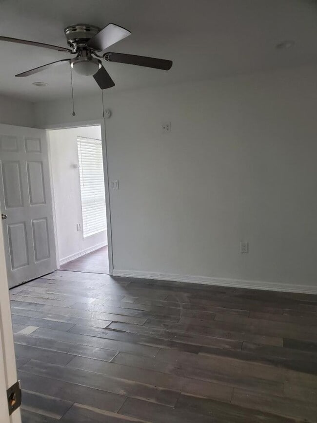 Photo - 3118 Memel St Unit B - P -