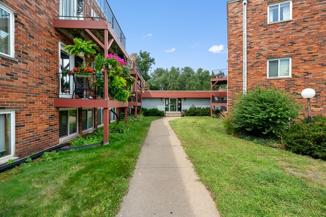 Photo - Riverwood Homes LLC Unit 104