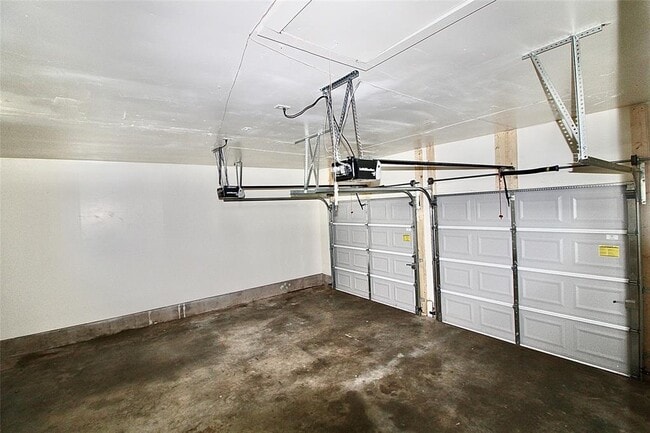 Photo - 2000 E Alameda St