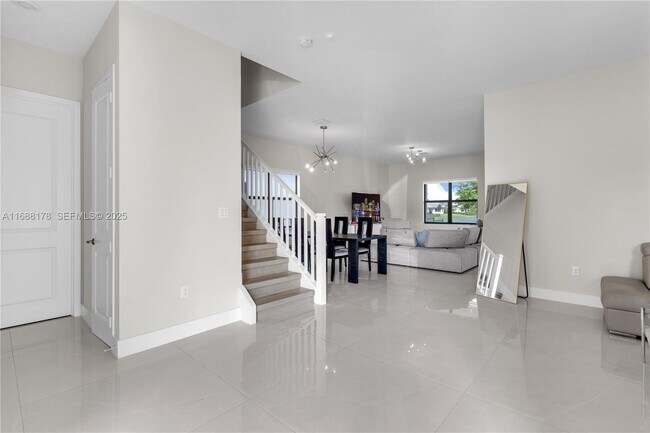 Photo - 17571 SW 46th St