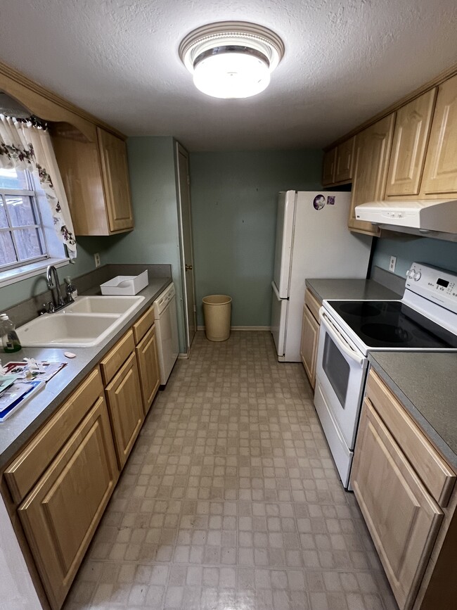 Photo - 2700 N 16th St