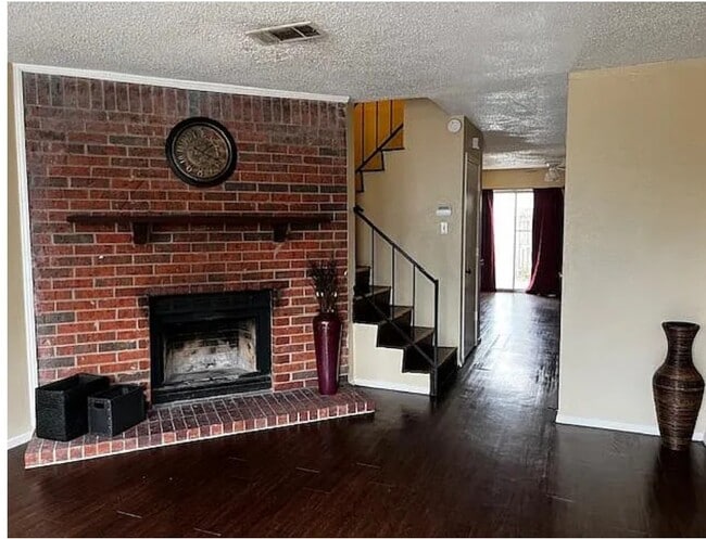 Photo - 10500 Lake June Rd