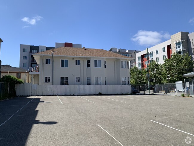 Building Photo - 167 11th St Rental