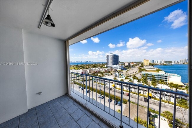 Building Photo - 1865 79th Street Causeway Unit 12D