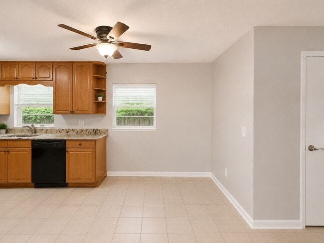 Photo - Adorable 2 bedroom 1 bath home with flex space in Lake Mary!