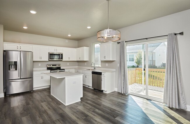 Photo - 4 Bedroom, 3 Bathroom Home In Waukee!