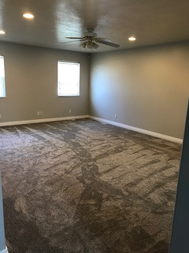 Photo - 633 S Teresa St