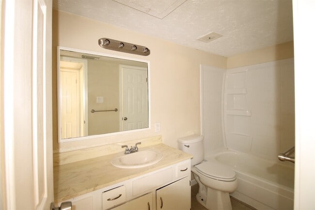 Photo - 219 W F St Unit 219