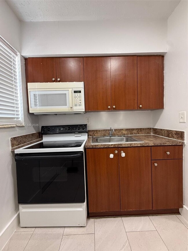 Photo - 600 NW 116th Terrace Unidad 2