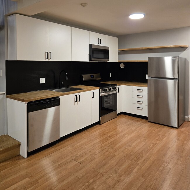 Kitchen - 1104 Pine St Unidad 1