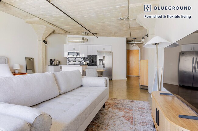 Photo - 1617 Cosmo St Unit FL3-ID1357