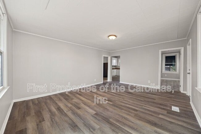 Photo - 1127 W 5th Ave