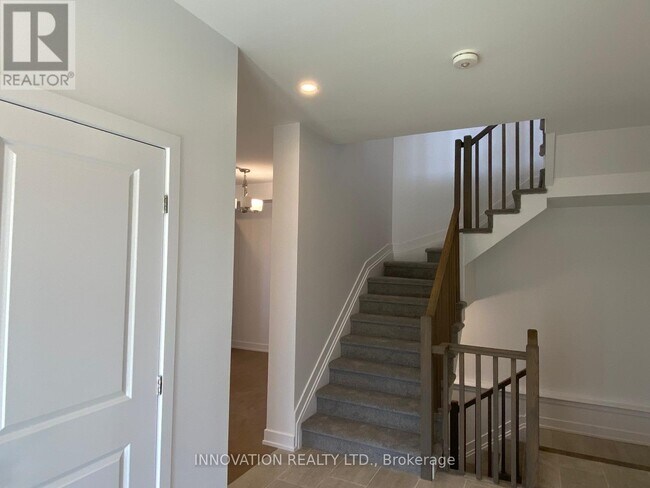 Photo - 223 Zinnia Way