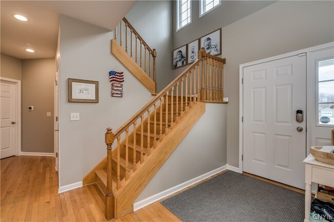 Photo - 117 MillCreek Ln