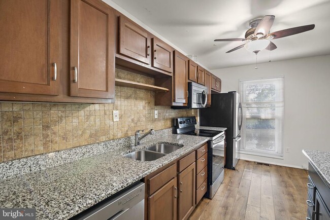 Photo - 1919 Eloise Ln