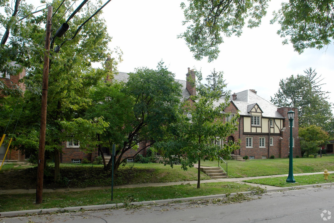 Photo - 2192--2198 Coventry Rd