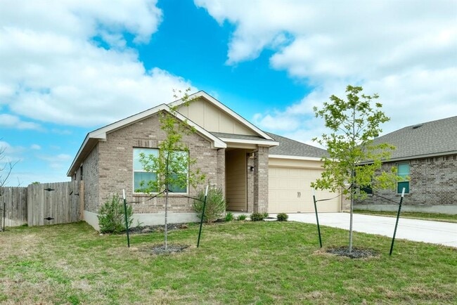 Photo - 229 Finstown St