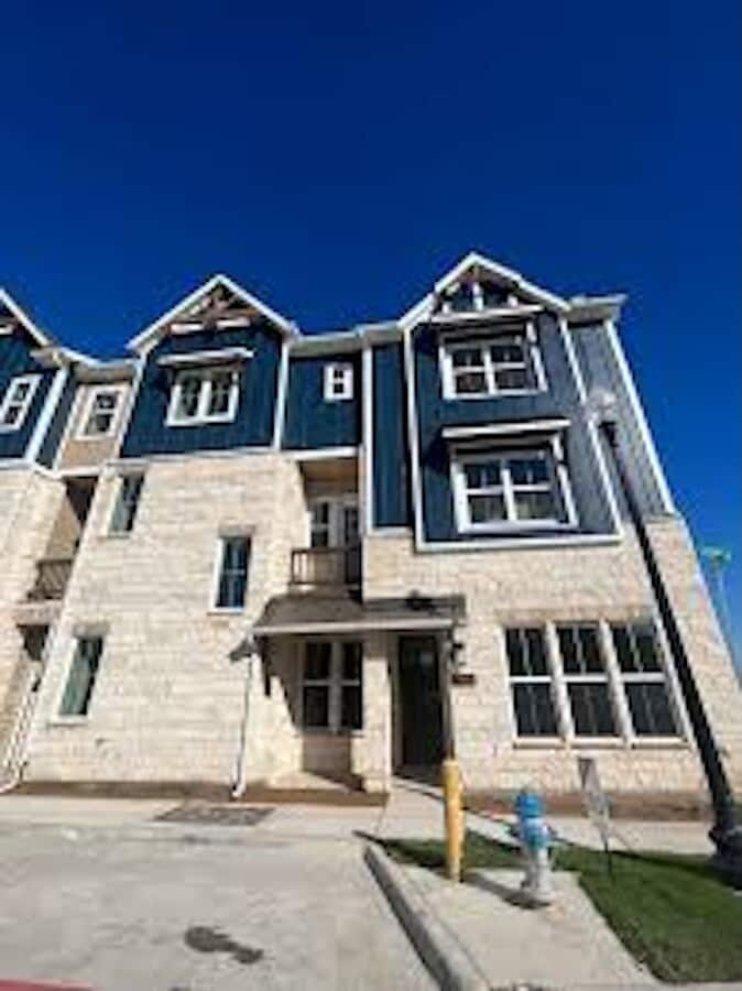 Photo - 800 Comal Dr Unit Condo