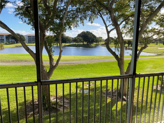 Building Photo - 301 SW 135th Ave Unit 209C