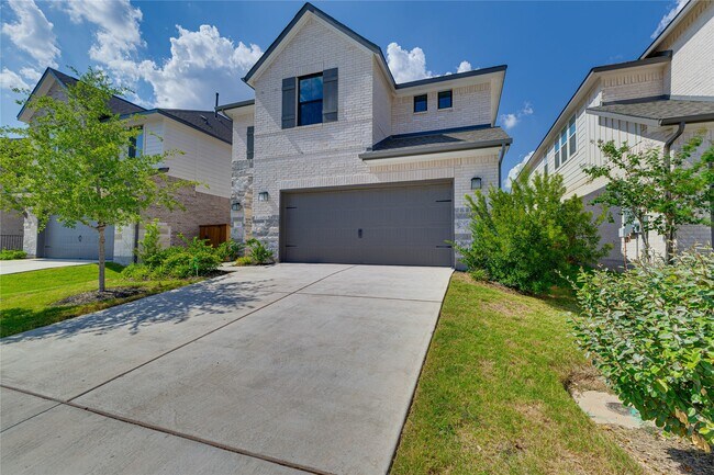 Photo - 617 Buckaroo Dr