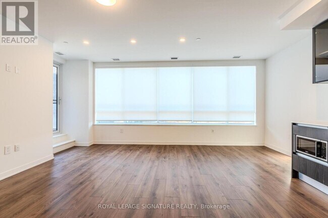 Photo - 395 Dundas St W Unité 233