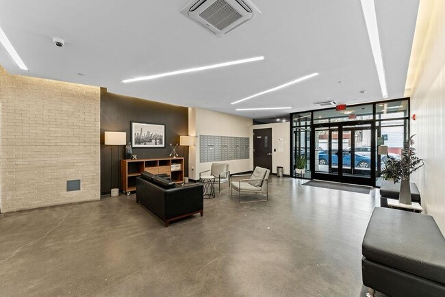 Building Photo - 429 Bergen Ave Unit 505-505 Rental