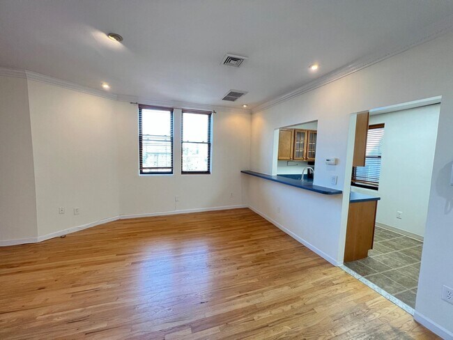 Photo - 258 Barrow St Unit 4C