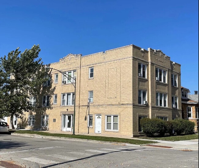 Building Photo - 6000 W Seminole St Unit GDN Rental