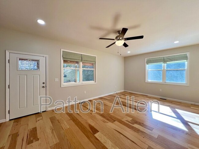 Photo - 305 Glenn Bridge Rd