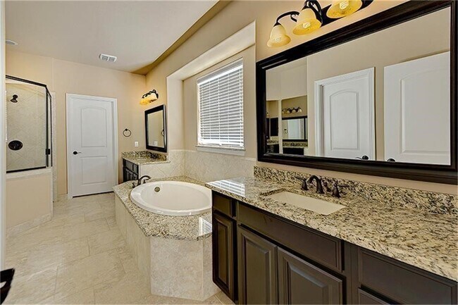Photo - 126 Hearthshire Cir