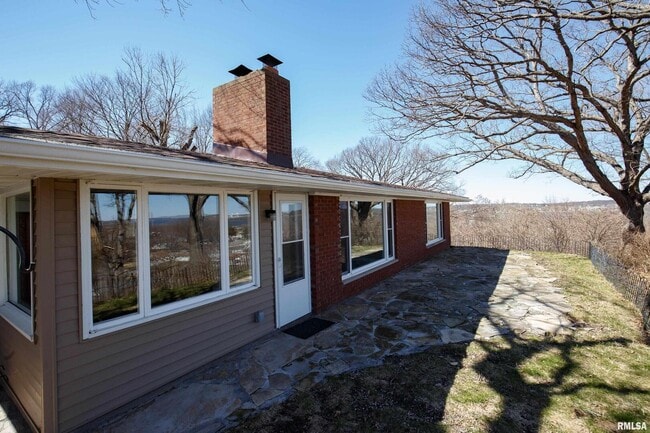 Photo - 4640 5th Ave