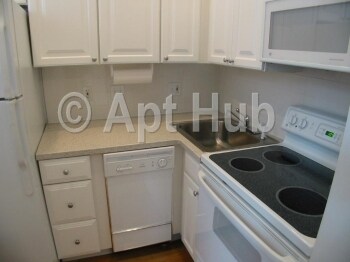 Photo - 91 Trowbridge St Apartments Unit 3