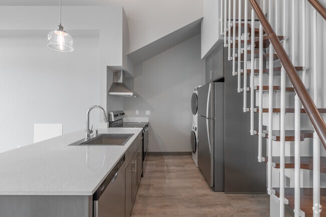 2BR, 1BA - 932SF - Kitchen - Opera House