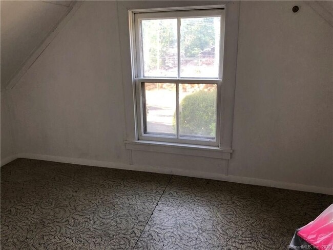 small storage area - 1355 Hanover Ave Unit 3