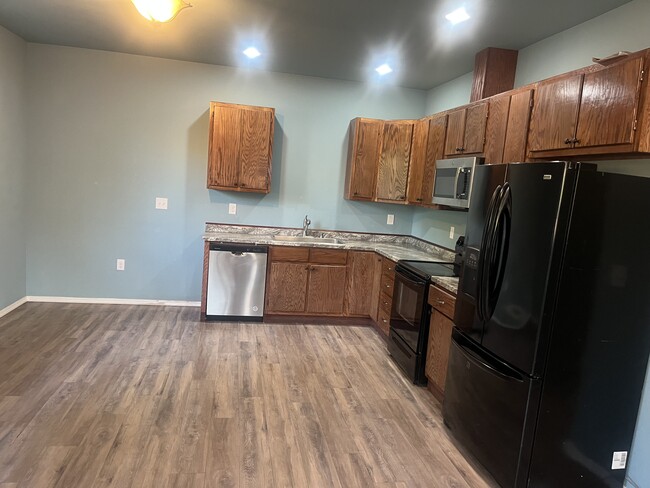 Photo - 406 E R St Unit 406 E R Street #1