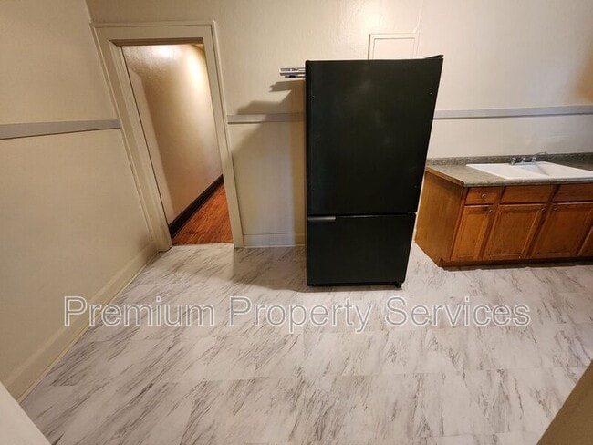 Photo - 2219 11th St