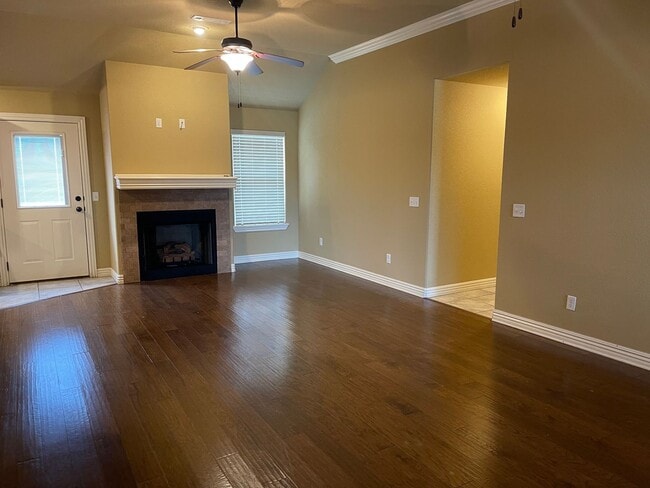 Photo - 405 Cherry St