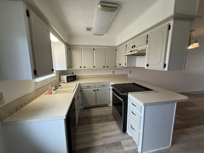 Photo - 1616 Rustic Dr