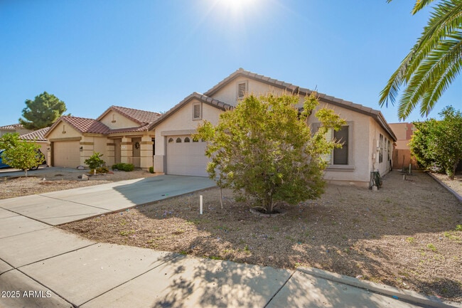 Photo - 881 E Appaloosa Rd