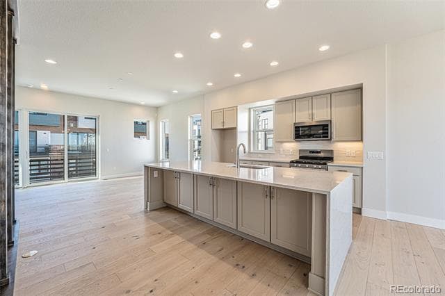 Photo - 2643 Nicholas Wy