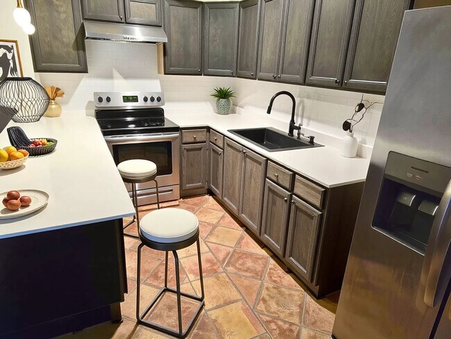 Photo - 2351 Longhorn St Unidad #B