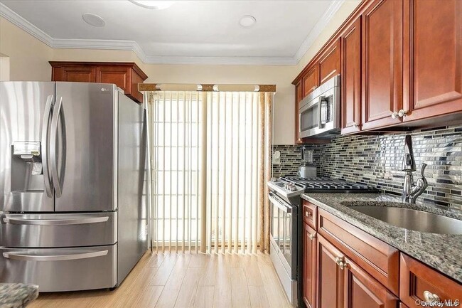 Photo - 59 W Fenimore St