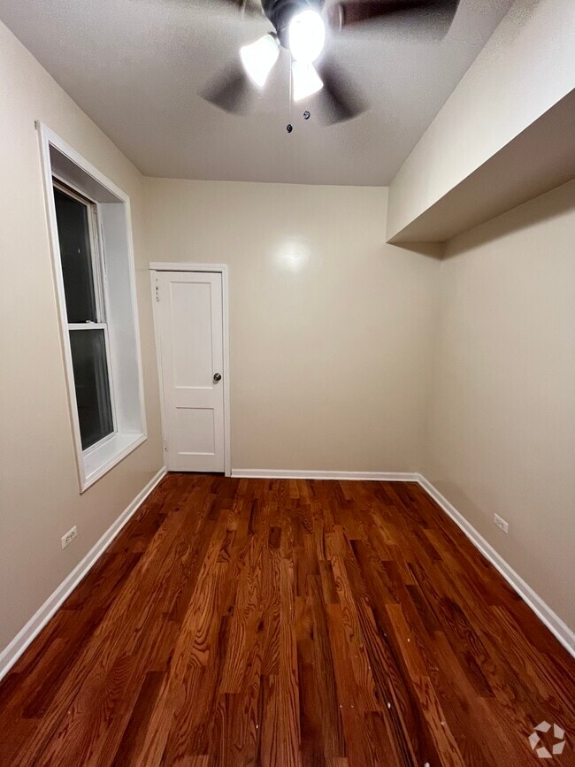 Building Photo - 3518 W Flournoy St Unit 1 Rental