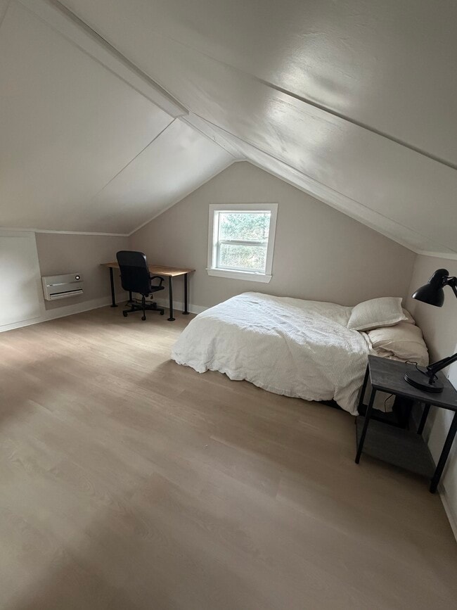 Photo - 721 S Rose St